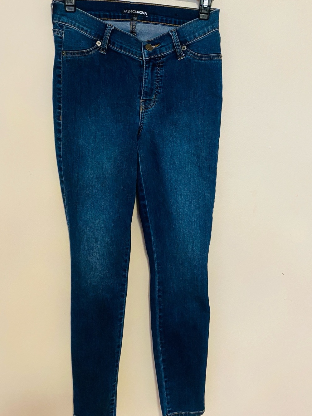 Fashion Nova size 5